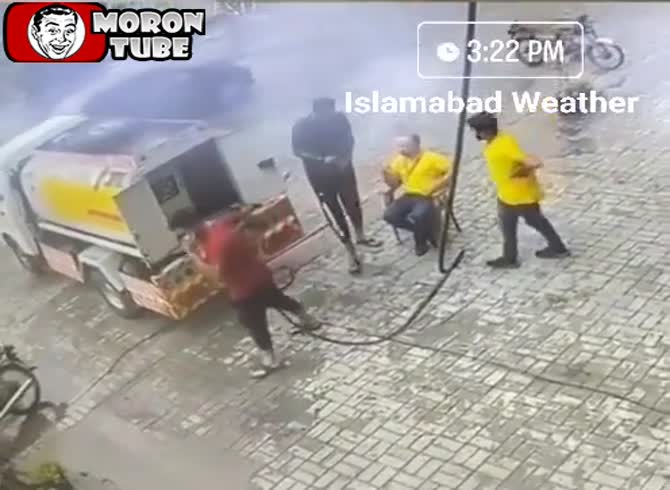 Video :His allies attempt to assist him as the earth gives way beneath his boots